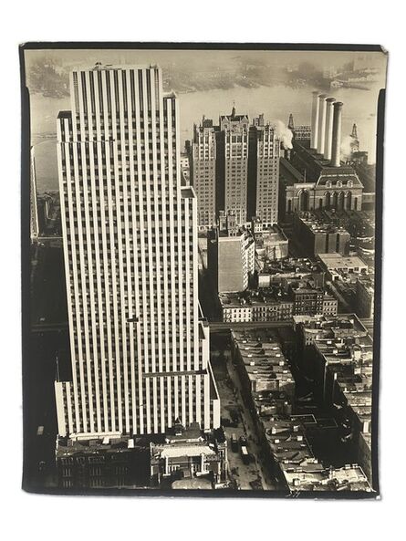 Berenice Abbott, ‘"Daily News" Building, 220 East 42nd Street, Manhattan, November 21’, 1935