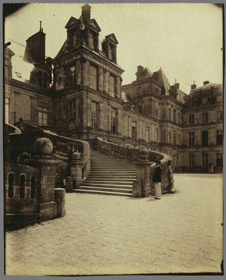 Eugène Atget, ‘Fountainebleau - Cour des Adieux’, 1903
