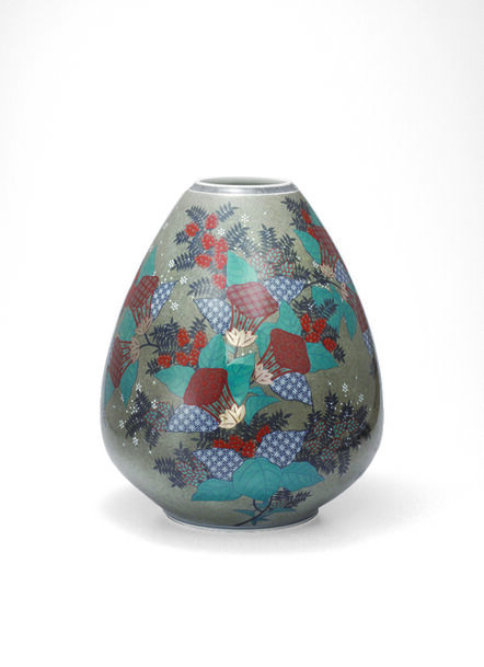 Imaizumi Imaemon XIV, ‘Vase with Zuika (Mullein) Flower Patterns’, 2013