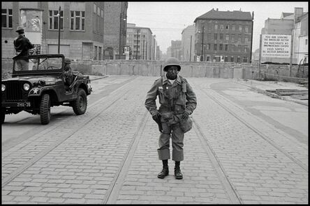 Leonard Freed, ‘American Soldiers Stand Guard as the Berlin Wall is Put Up’, 1961