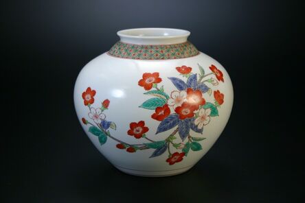 Sakaida Kakiemon XIV, ‘Nigoshide white vase  with cherry blossom patterns’, 2012