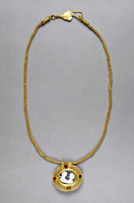‘Necklace with Cameo Pendant’, 250 -400