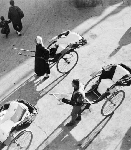 Hedda Morrison, ‘Rickshaws’, ca. 1940