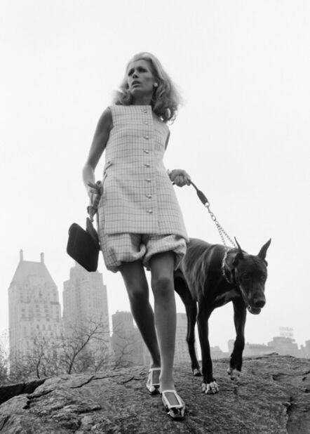 Jacques-Henri Lartigue, ‘Avec Isa Stoppi à Central Park pour Harper's Bazaar, New York, Novembre’, 1966