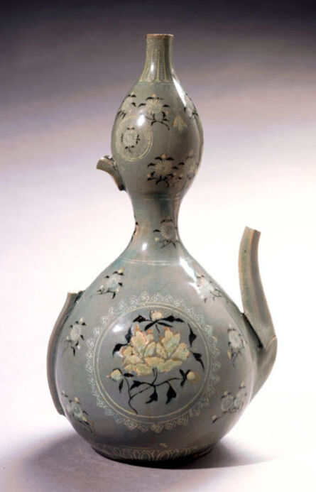 ‘Double-Gourd Pitcher with Peony and Chrysanthemum Motif’, 918