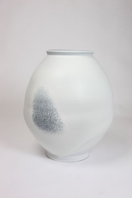 Mun Pyung, ‘Snow-Clad Moon Jar’, 2020