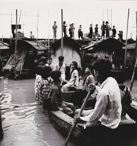 Agnès Varda, ‘Canton (Chine), écoliers dans une embarcation 2’, 1957