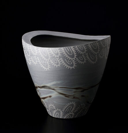 Suzuki Miki, ‘Blue Bizen Flower Vase with White Clay Patterns’, 2014