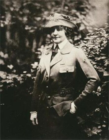 ‘Anne Morgan en uniforme du CARD (Anne Morgan in CARD uniform)’, c. 1917