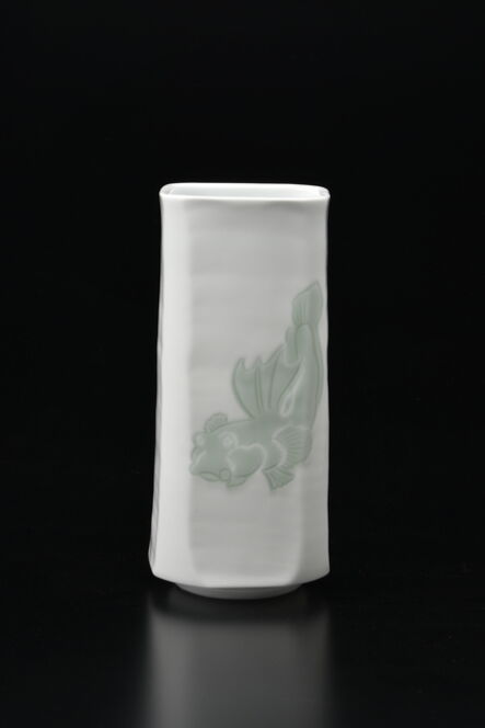Manji Inoue, ‘Engraved Hakuji (white porcelain) Mudskipper Vase with Green Glaze 01’, 2019