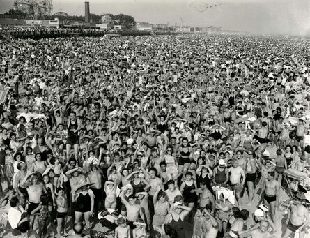 Weegee, ‘Coney Island, July 2’, 1940