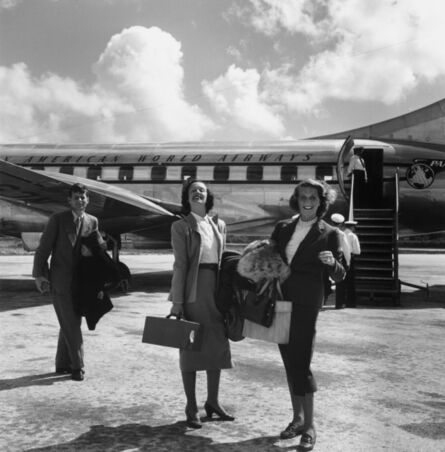 Slim Aarons, ‘John F. Kennedy with Shirley Rogan Ellis and Betty LoSavio, Montego Bay Airport, Jamaica’, 1953
