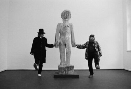 Benjamin Katz, ‘A. R. Penck et James Lee Byars avec une sculpture de Baselitz, Galerie Michael Werner, Cologne’, 1983