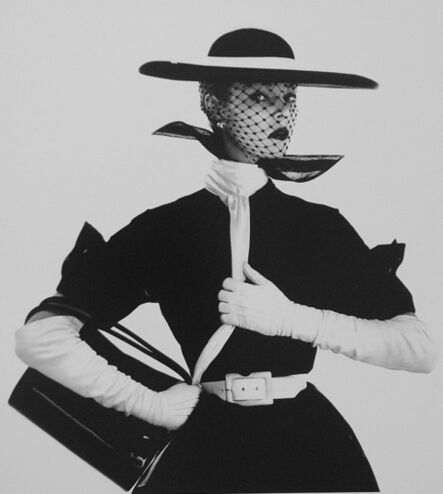 Irving Penn, ‘B&W Fashion with Handbag B, Jean Patchett’, 1950