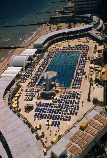 Slim Aarons, ‘Ariel Pool, Miami’, 1960-1980s