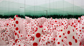 Yayoi Kusama. Infinite Obsession, installation view