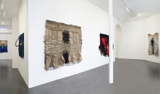 Tapisseries: 1970 - 2011, installation view