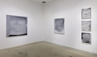 Jingze Du: In Between, installation view