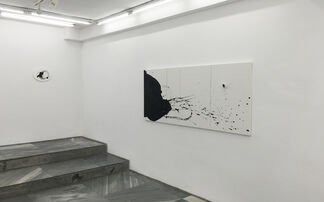 Liliana Porter - Actualidades / Breaking News, installation view
