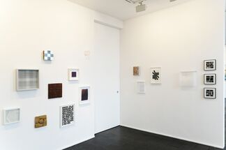 edition ROTE INSEL. Multiples + Series, installation view