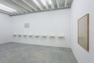 Ignasi Aballí, "something is missing", installation view