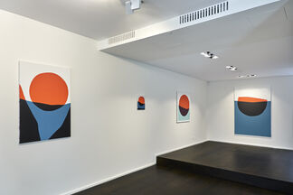 Hovering, installation view