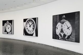 Bettina Pousttchi: World Time Clock, installation view