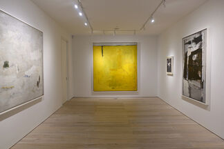 Julius Tobias: Capturing Space, Paintings from the 50s & 60s, installation view