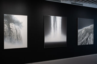 Between Earth and Sky, installation view