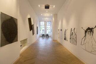 André de Jong: Folds and Drawings, installation view