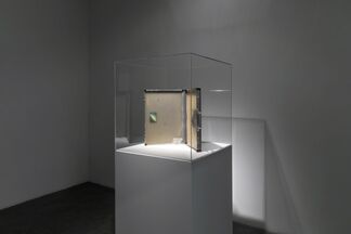 Iris Häussler: Lost Gazes: Wax Works From the 1990s, installation view