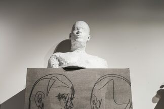 Nino Longobardi: Skull – Head, installation view