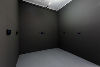 Mishka Henner – Davide Tranchina: Free Fall, installation view