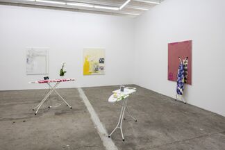 Torben Ribe – Indoor Paintings, installation view