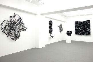 "揺らぐ形態 / Waving Forms" Tsutomu Yamamoto, installation view