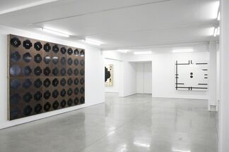 Donald Sultan: New Paintings, installation view