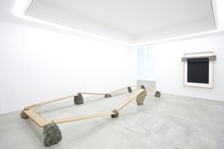 KISHIO SUGA"Divided Orientation of Space", installation view