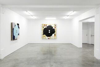 Donald Sultan: New Paintings, installation view