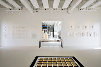 Lore Bert "Spuren der Erinnerung - Zeichen der Gegenwart", installation view