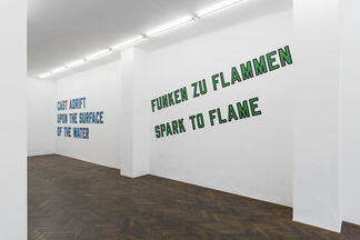 Lawrence Weiner - JUST IN TIME, installation view
