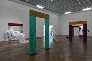 An exhibition by Nick Mauss: "Bizarre Silks, Private Imaginings and Narrative Facts, etc.", installation view