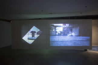 Two Pieces, installation view