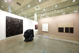 Johyun Gallery at KIAF 2016, installation view