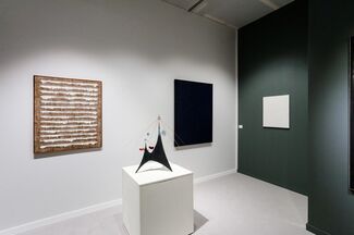 Tina Kim Gallery at TEFAF New York Spring 2018, installation view