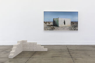 Doesn't whine by blue moon, installation view
