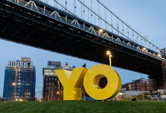 Deborah Kass "OY/YO" at Brooklyn Bridge Park, installation view