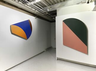 Leo Valledor: Color as Space, installation view