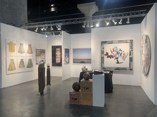 Kahn Gallery at LA Art Show 2020, installation view
