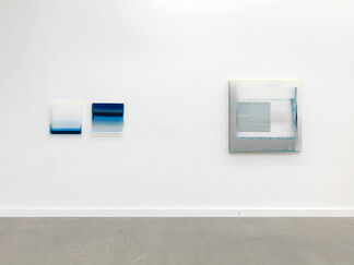 SELBSTBILDNIS IN FARBE, installation view