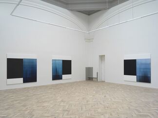 Callum Innes : Byzantine Blue, Delft Blue, Paris Blue, installation view
